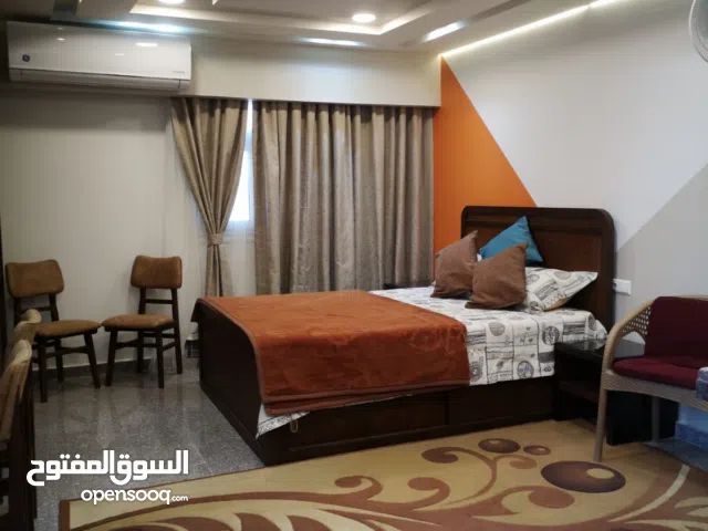 استوديو متكامل مع روف وبلكونة للإيجار بالحي الثامن ب6 أكتوبر