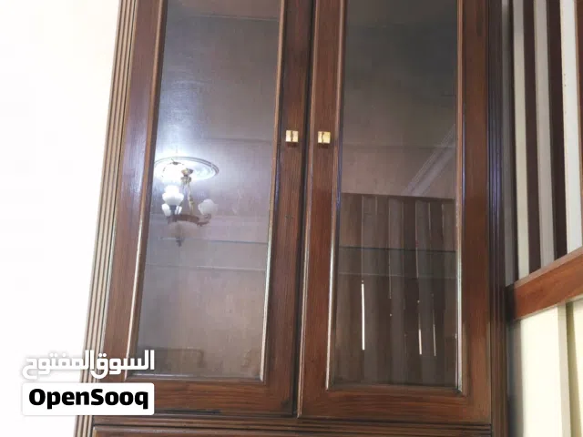 فضيه خشب زان ثقيل لون بني بحالة ممتازه للبيع في عمان / طبربور  قابل للتفاوض بشيء بسيط