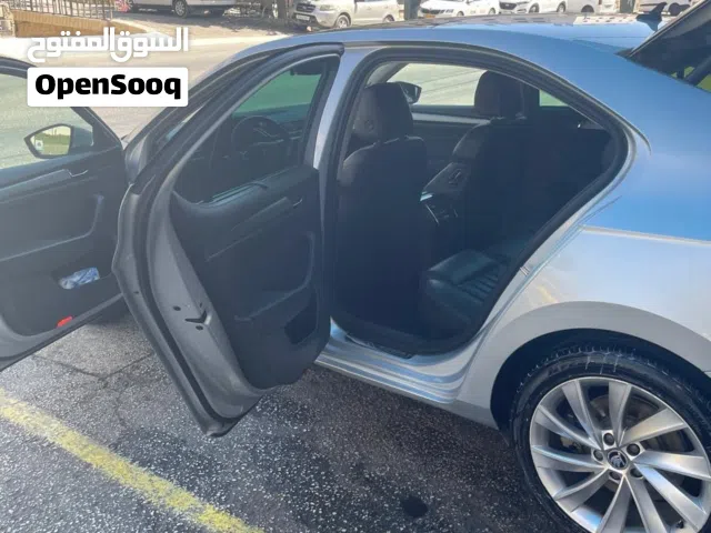 2016 سكودا سوبيرب Standard