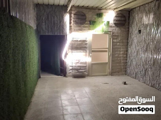 للايجار دور مع حوش وسطح