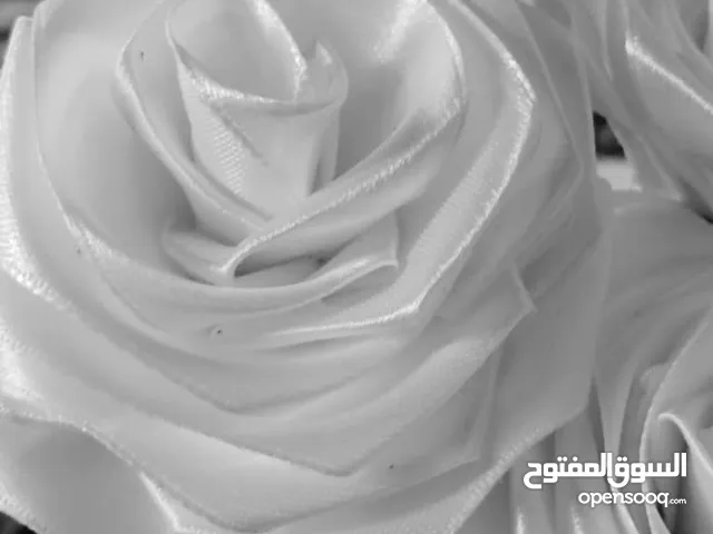 السلام عليكم ورحمه الله وبركاته لعشاق الورد مسوين عروض لااول 10 بوكيه ورد عمل يدوي20حبه بي5000
