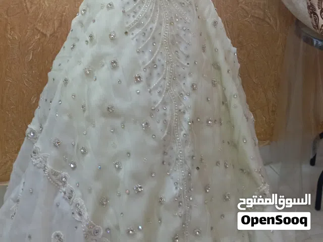 فستان زفاف