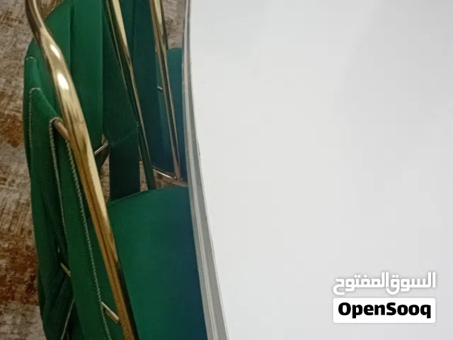 طقم كونر مستعمل مع طاوله سفرة 6 كراسي