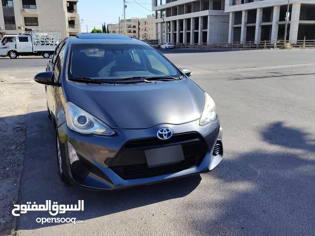 Used Toyota Prius in Amman