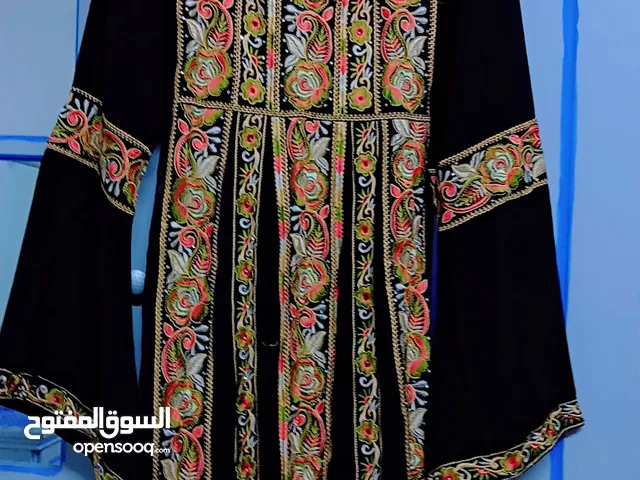 اثواب للبيع