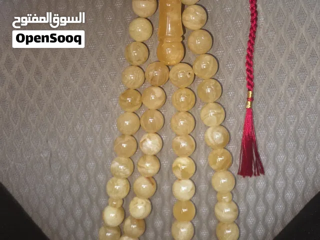 الكبير وزنه 70 قرام والثاني 32.6