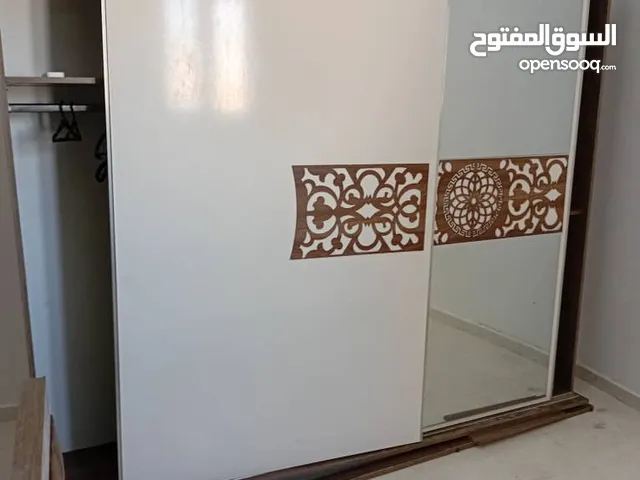 غرفتين نوم زوجيات + غرفتين نوم فردية 3 أسرة للبيع مع بعض