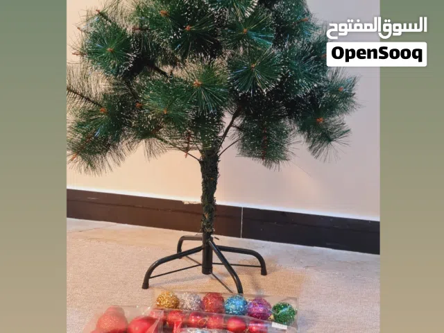 شجرة كرسمس للبيع مع الملحقات ارتفاع 120 سم قاعده حديد