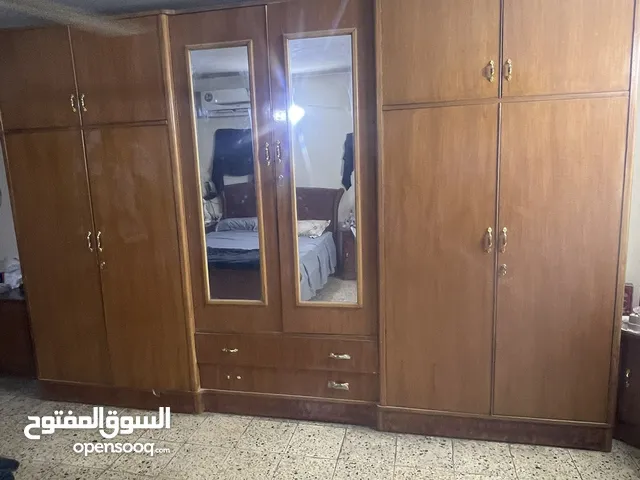 غرفة نوم قياس كبير صاج من الداخل والخارج استعمال بسيط ونظيفة جداً