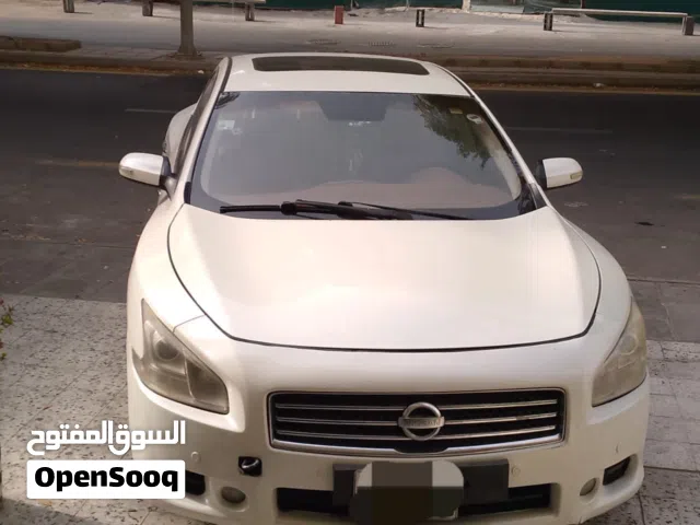 2010 نيسان مكسيما SV