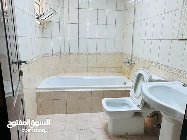 150 m2 4 Bedrooms Villa for Rent in Abu Dhabi Al Samha