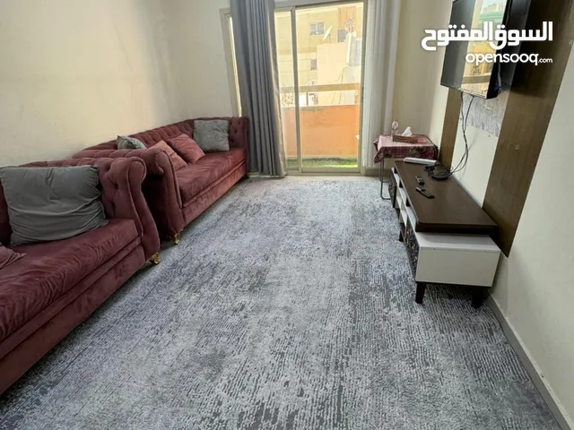 غرفه وصاله مفروشه بشارع الملك فيصل 3200 فرصه ممتازة موقع مميز جدا
