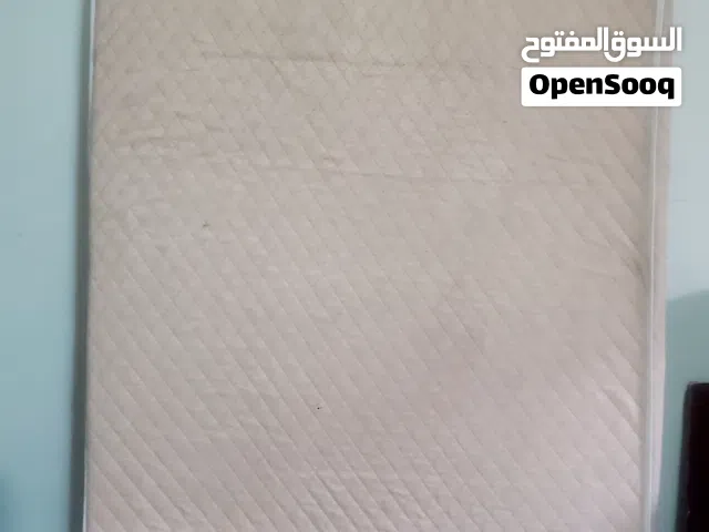 فراش متر وعشرين في حالة جيدة للبيع
