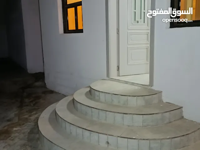 10 m2 3 Bedrooms Townhouse for Rent in Al Batinah Sohar
