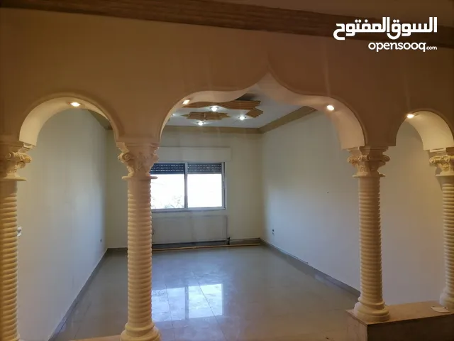 130 m2 3 Bedrooms Apartments for Rent in Amman University Street
