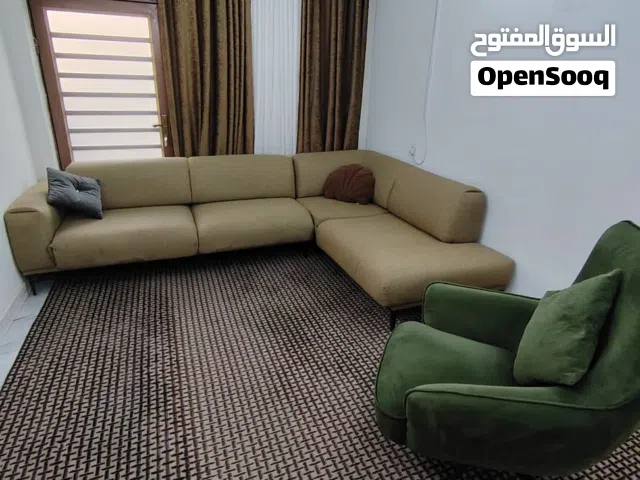 تخم  ديوان كورنر مستخدم نظيف