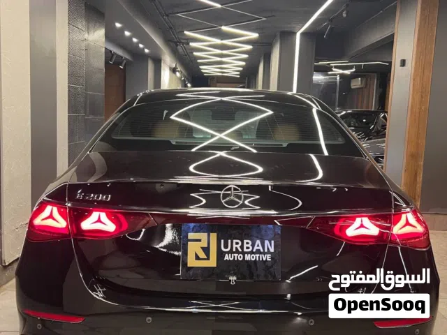 2024 مرسيدس بنز الفئة-E E 200