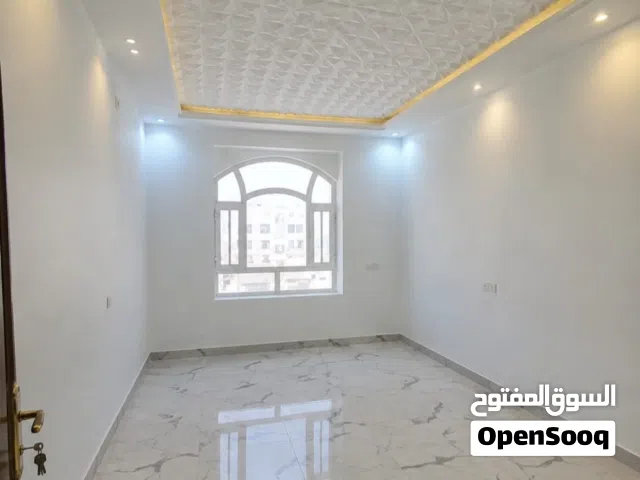 220 m2 4 Bedrooms Apartments for Rent in Sana'a Bayt Baws