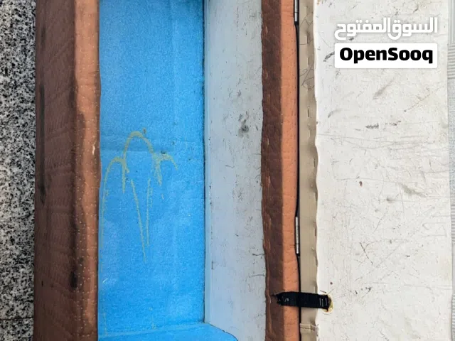 للبيع ثلاجه سمج لي صيادين سعر 5 فقط نجاره وفلين لي حفظ سمك ومواد صيد الأسماك حجمه متوسط ثلج يدوم مده