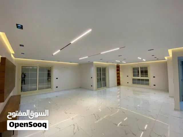 اول طرح في كمبوند بقلب الشيخ زايد شقق تشطيب كامل للبيع في زايد الجديدة أمام المطار