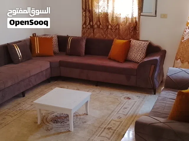 صالة مستعمله (قاعدة جديدة)للبيع