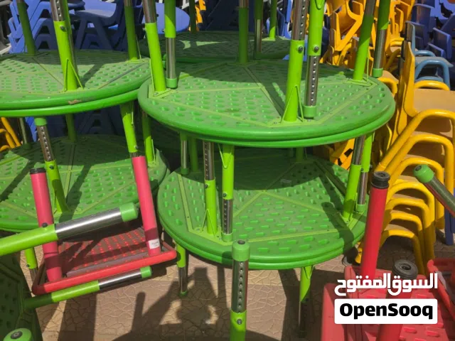 طاولات وكراسي مدرسية وتجهيزات كي جي كاملة