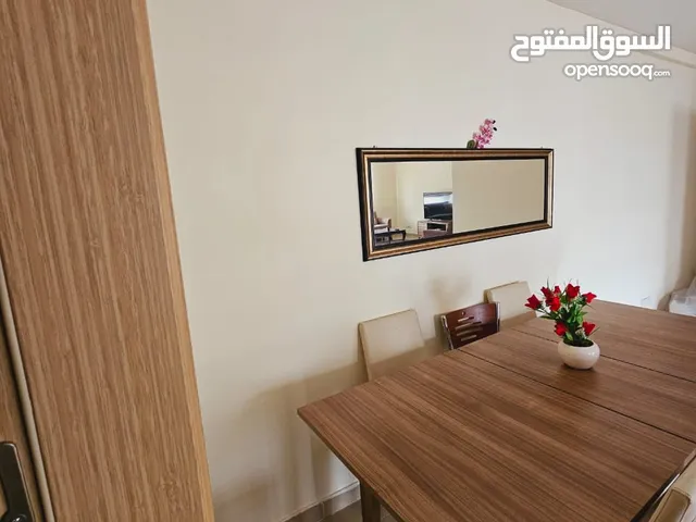 شقة مؤثثة للايجار في مشروع القرية اللبنانية