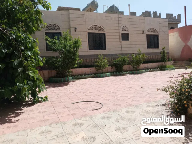 888 m2 4 Bedrooms Villa for Rent in Sana'a Al-Ashash