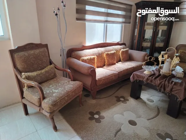 طقم كنب 9 مقاعد خشب زان مع سجادة للبيع 140في مجال بسعر بشي بسيط