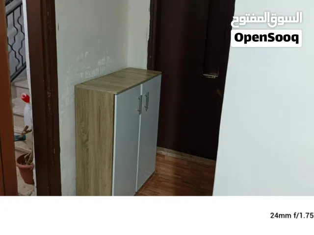 شقة مفروشة الايجار في مرج الحمام تتكون من غرفتي نوم وصالة وتوابعها للطلاب اوالطالبات  العنوان عمان