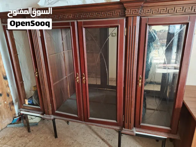 (بوفيه (خزانه)+خزانه ديكور قزاز+مكتب مدرسي نضاف بالصلاة على النبي