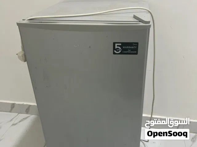 ثلاجة للبيع