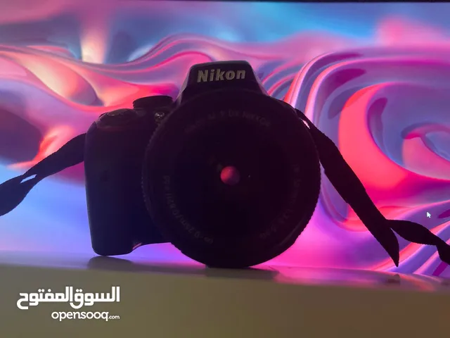 نيكون 3300d حال الوكاله شتر قليل عدسه 18/55 ستراب وصلات ترايبود شاحن بطاريه