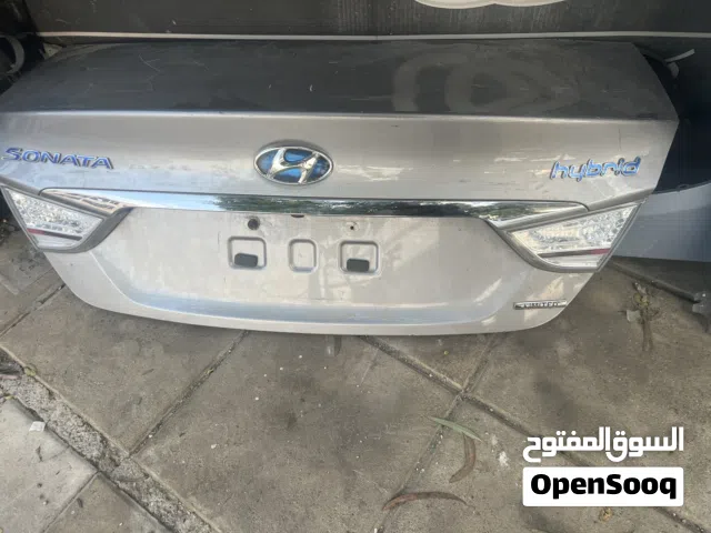 للبيع قطع بودي سوناتا 2014 لون سلفر