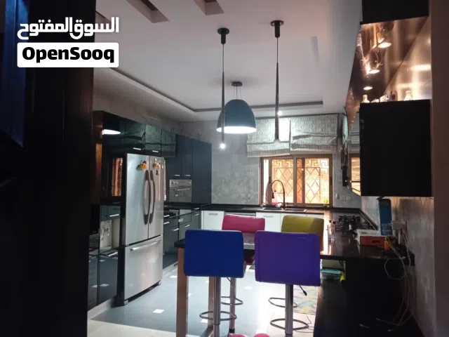 185 m2 3 Bedrooms Apartments for Sale in Amman Khalda