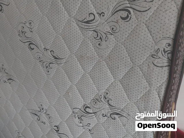 فرشه مجوز نضيفه  قياس 180 ف 200 ارتفاع 25 البيادر