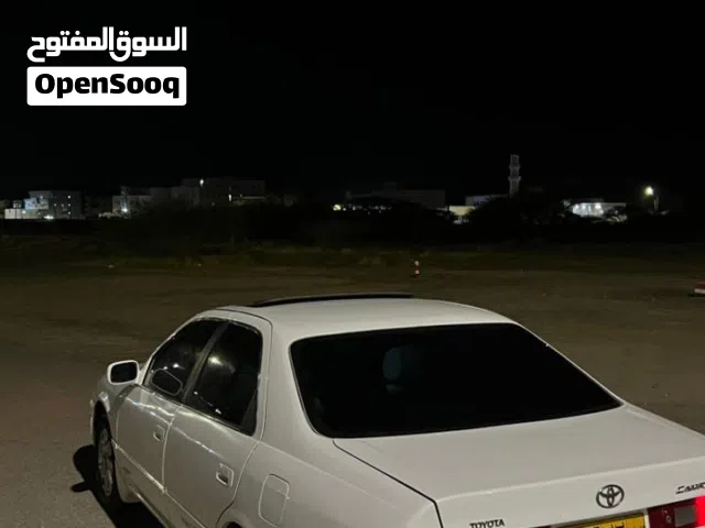 1998 تويوتا كامري LE
