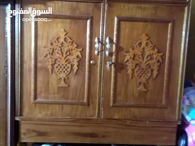 كنتور صغير و بوفيا للبيع جديدات شوف عينك