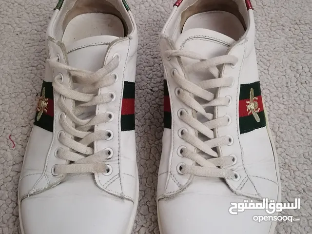 40 Sport Shoes in Amman