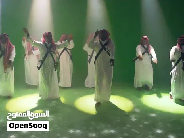 سجاده  نضيف+براميل ديزل فاضيه + مرابيع باب المنيوم + باب خشبي متواضع +