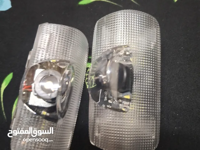 جيهاز ليزر شعار تيوتا افالون يركب على باب السياره عدد 2