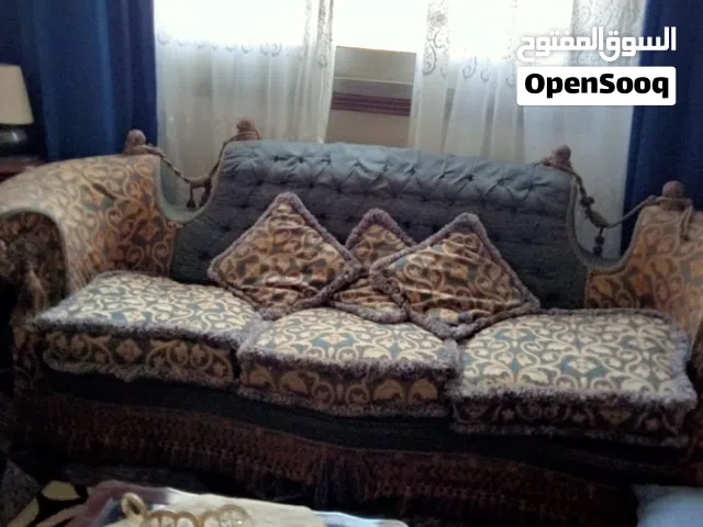 للبيع انترية بحالة جيدة جدا