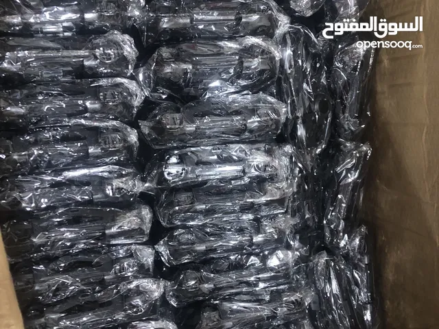 جميع الاكسسوارات و قطع غيار البلايستيشن و الزراعات متاحه بكميات