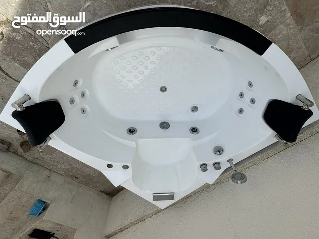 جاكوزي فاخر شبه جديد – استعمال 3 مرات فقط!