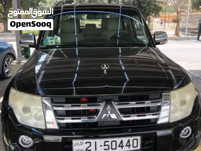 2013 ميتسوبيشي باجيرو Standard