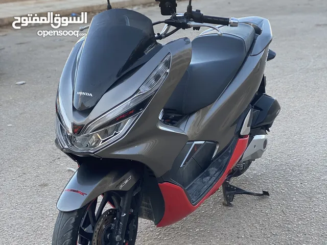 Pcx 2020/2019 للبيع $