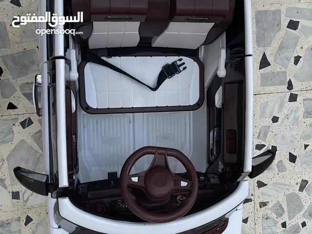 سيارة أطفال للبيع