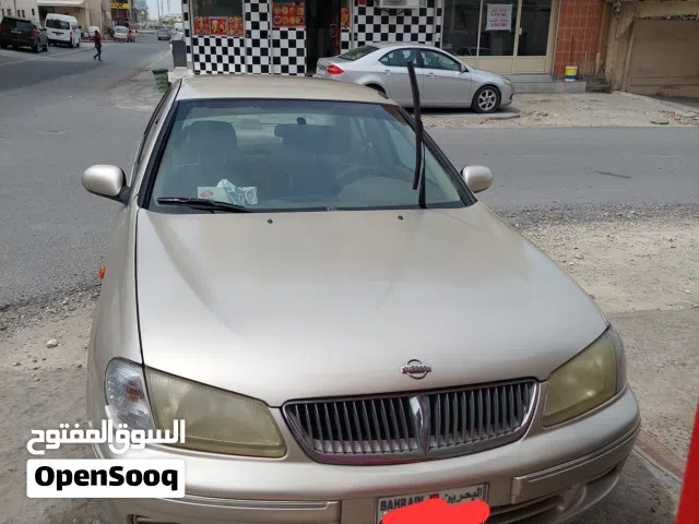 2002 نيسان صني Standard