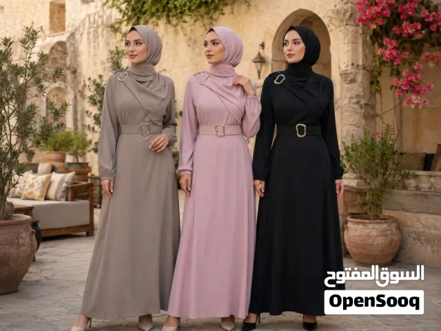 فستان برادا  مقاسات 38 ل44  لوزن 85