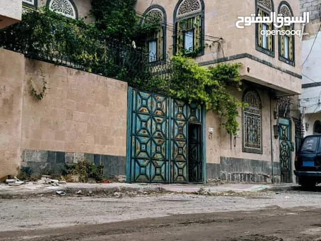 5m2 More than 6 bedrooms Townhouse for Sale in Sana'a Bayt Baws
